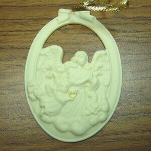 2002 PartyLite oval ivory bisque ornament--"Angel of Hope"